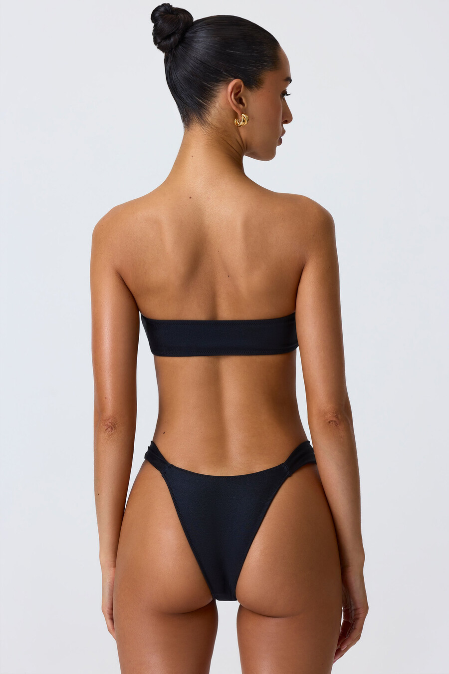 ukrašeni izrezni bandeau bikini gornji dio u crnoj boji