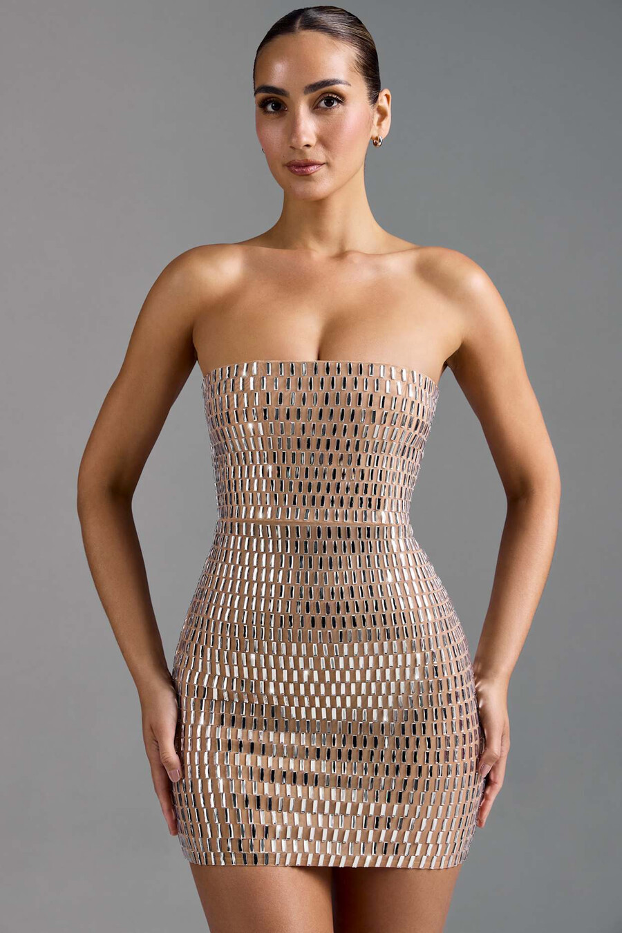 ukrašena mini haljina bandeau u boji badema