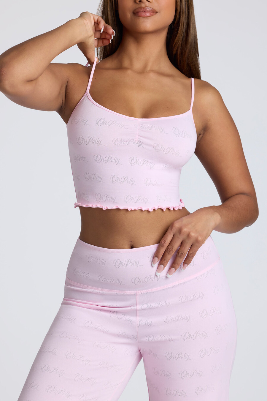 crop top s naramenicama i naborima u ružičastoj boji