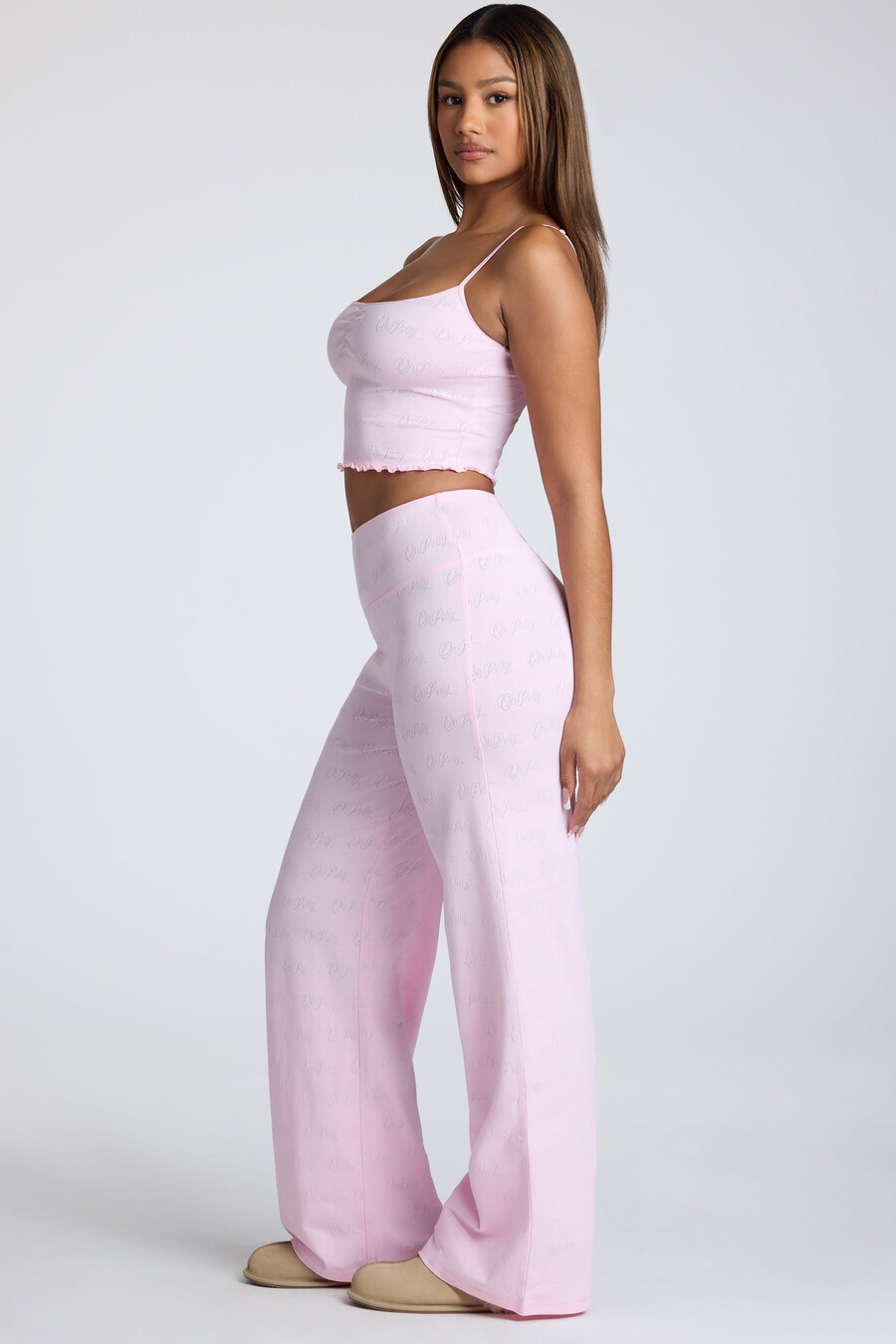 crop top s naramenicama i naborima u ružičastoj boji