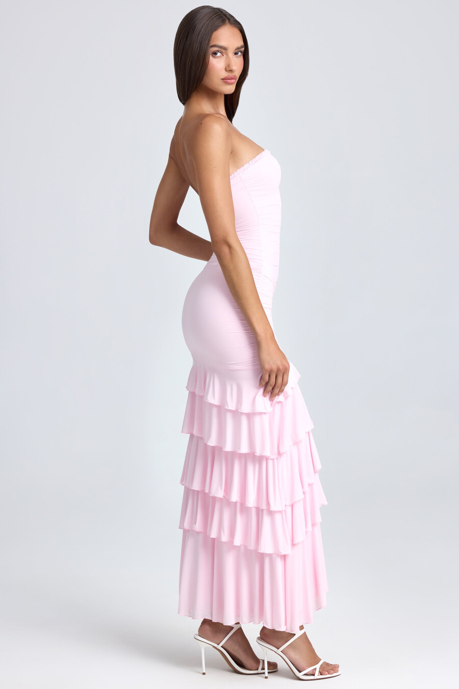 bandeau maxi haljina s naborima i obrubom u rumenilo