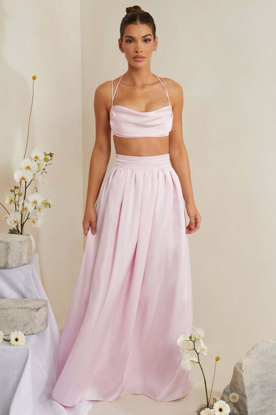 crop top od teškog satena s ovratnikom u ružičastoj boji