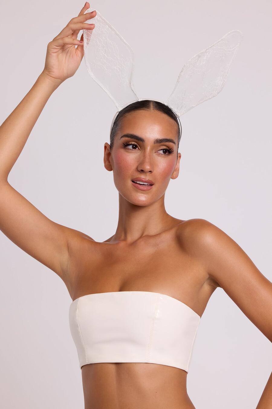 vinilni bandeau bralet u bijeloj boji