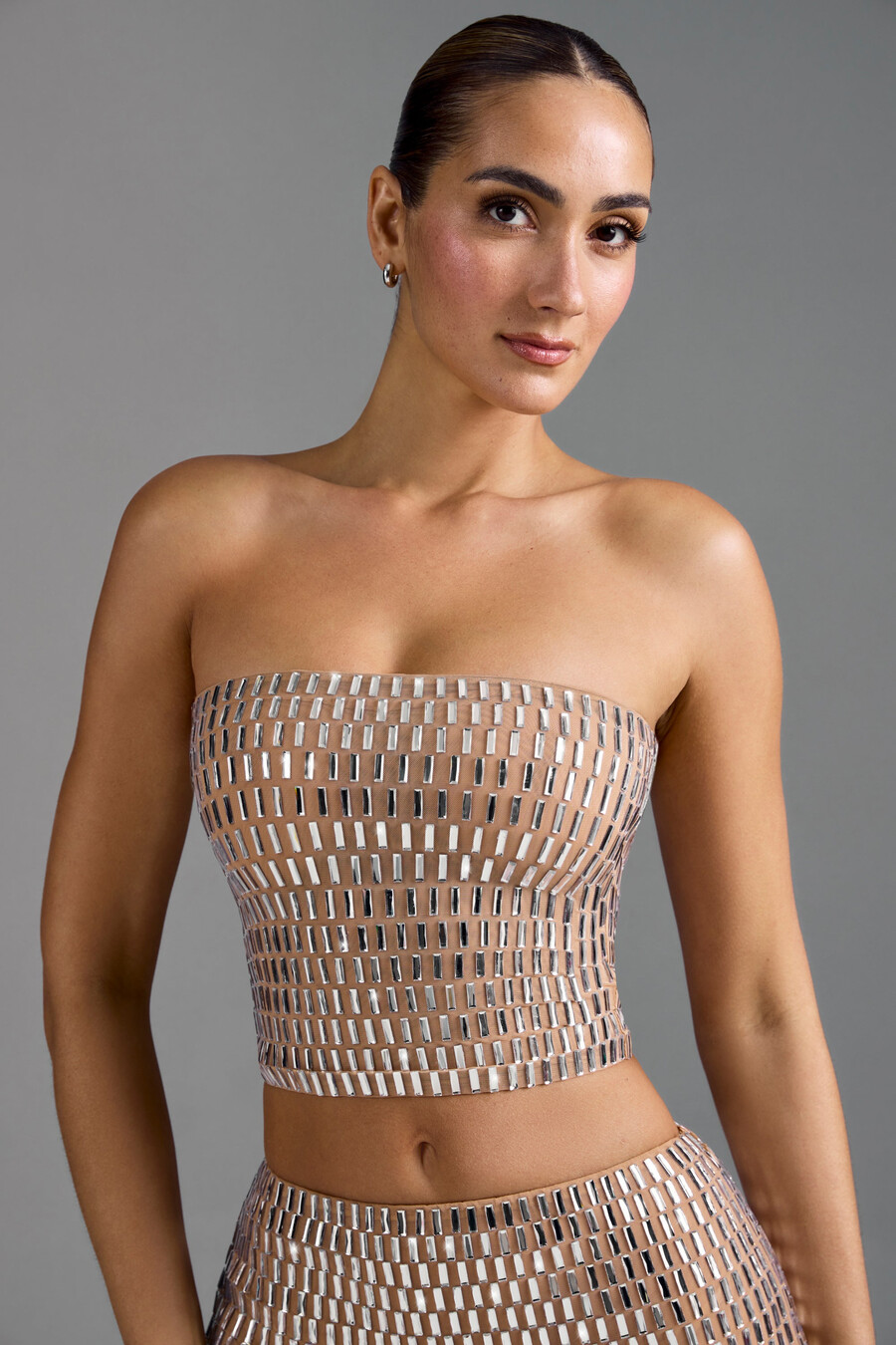ukrašeni bandeau top u boji badema