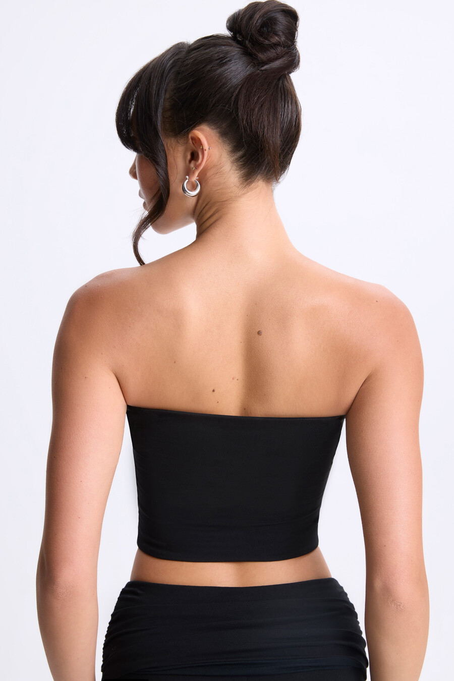crni bandeau top s okretnim prednjim dijelom