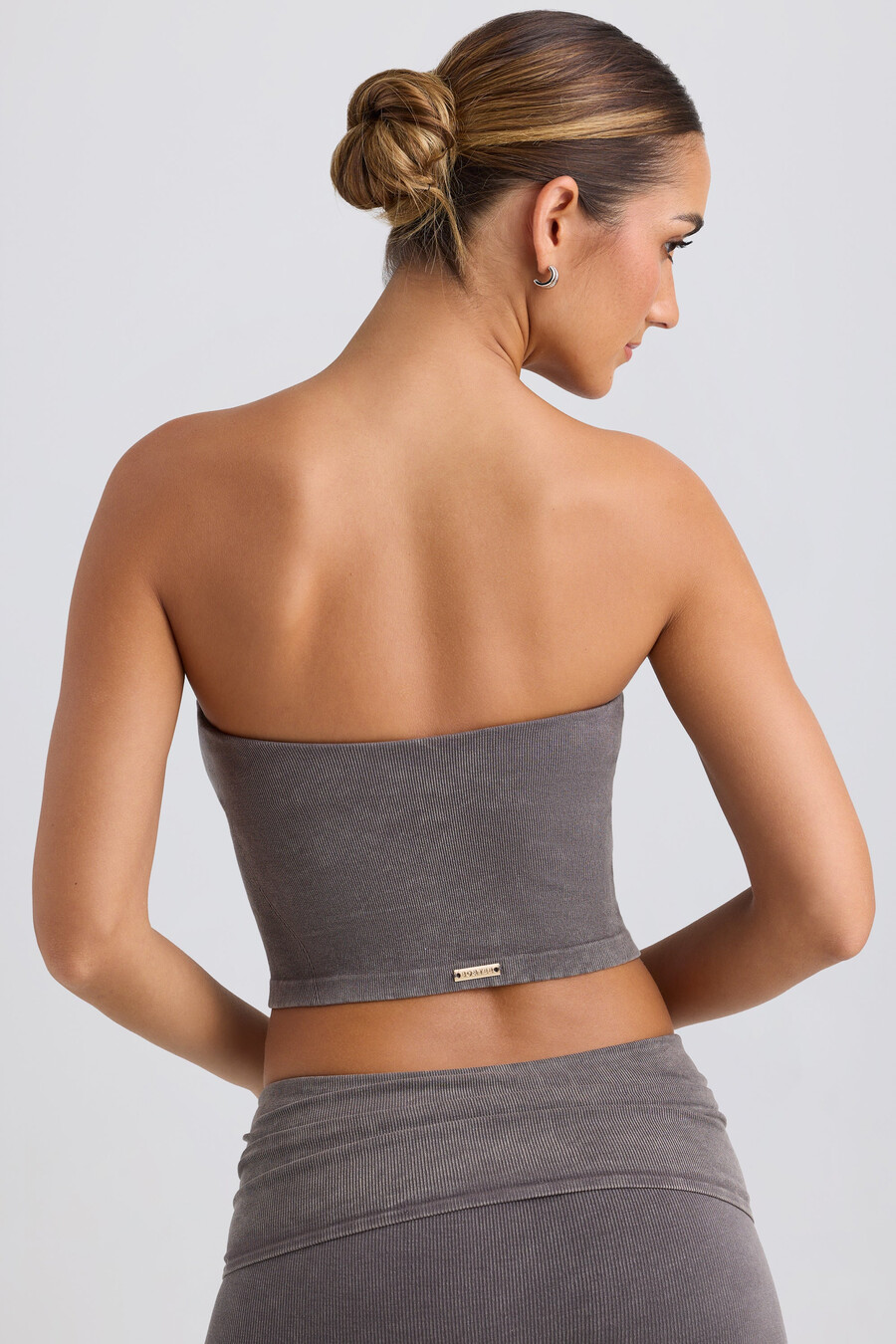 bandeau crop top u boji ispranog ugljena